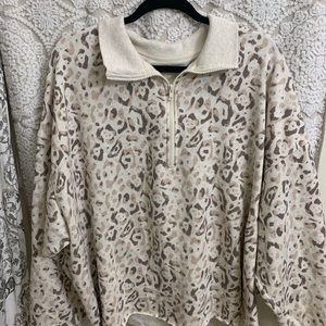 American eagle, raw hem, collared sweatshirt